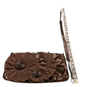 Nine West beautiful brown handbag with flowers & ruffles details on front EUC